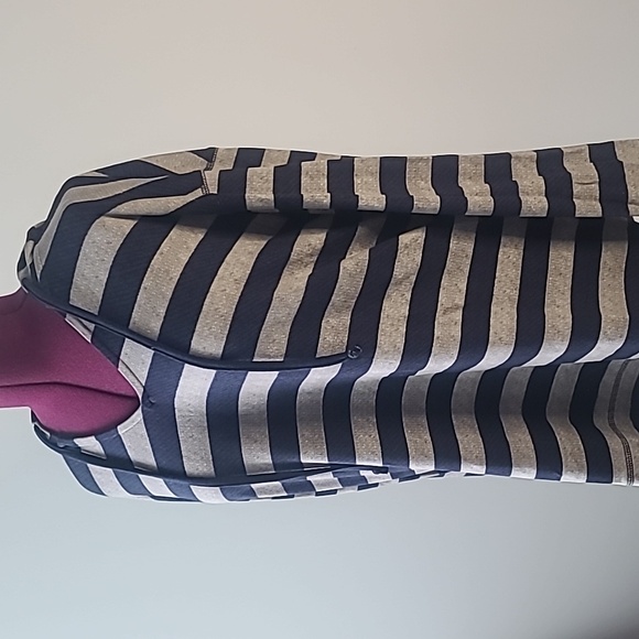 Long Sleeve Hooded Top - LLR Eliza - Picture 2 of 6